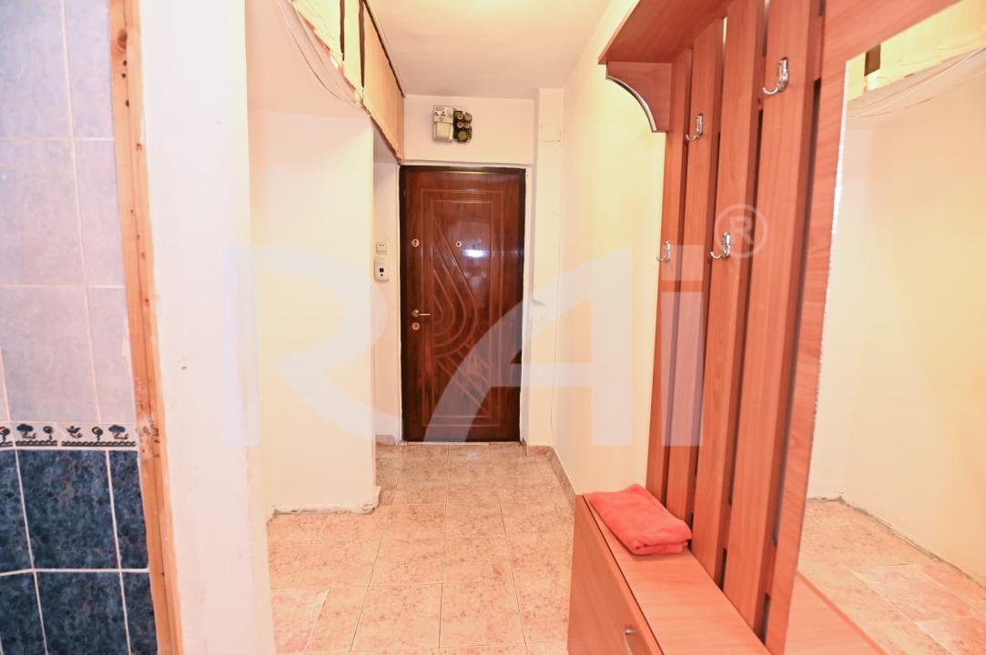 Apartament 2 camere decent- Craiovița Nouă zona Cinematograf-Niela