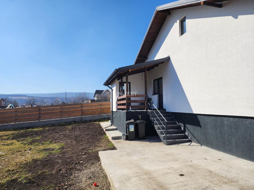 CASA INDIVIDUALA , 3 CAMERE, BECI,  PLACA DE BETON PESTE ETAJ , TOMESTI - 2