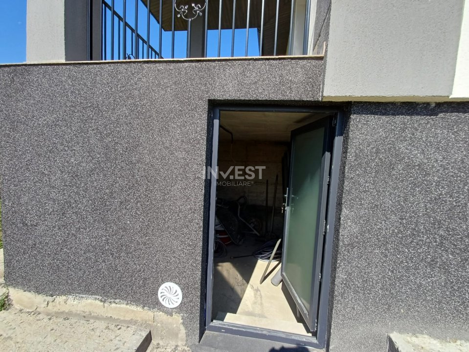 Casă cu 4 camere, 2 băi, beci spațios și 400 mp teren - 7