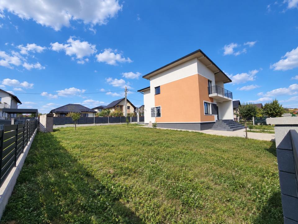 CASA INDIVIDUALA , 4 CAMERE, 130 MP UTILI , 650 MP TEREN- Valea Adanca - 2