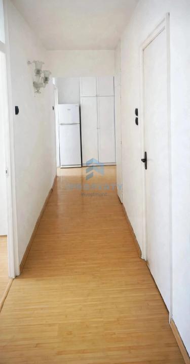 2 Camere str Barca etaj 7/10 decomandat  - fotografie proprietate 2