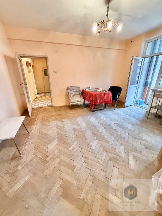 Metrou Lujerului - ap. 3 camere - necesita renovare completa — Lujerului