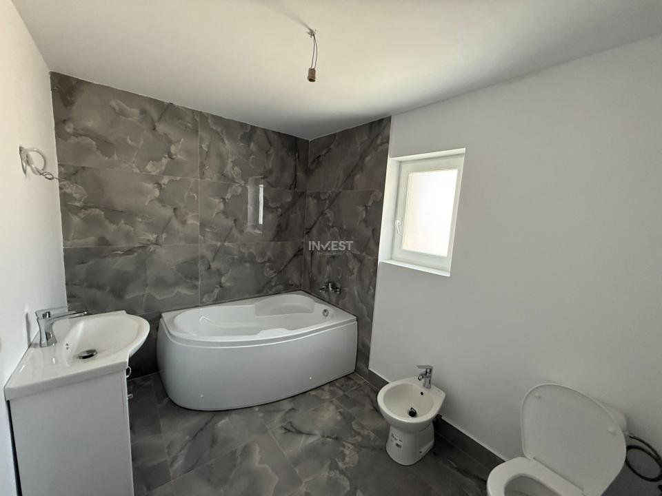 Casă individuală cu 4 camere! Dormitor la parter și 600mp teren! Comision 0% - 5