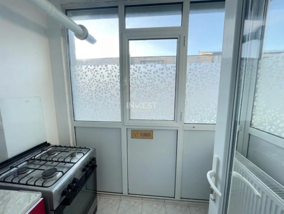 Apartament 3 camere decomandat-Baza 3-etaj intermediar - 4