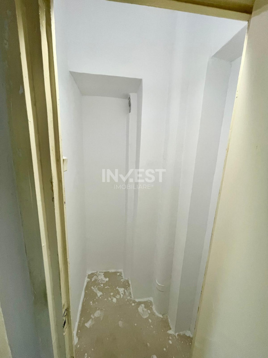 DE VANZARE-APARTAMENT 4 CAMERE-GALATA - 12