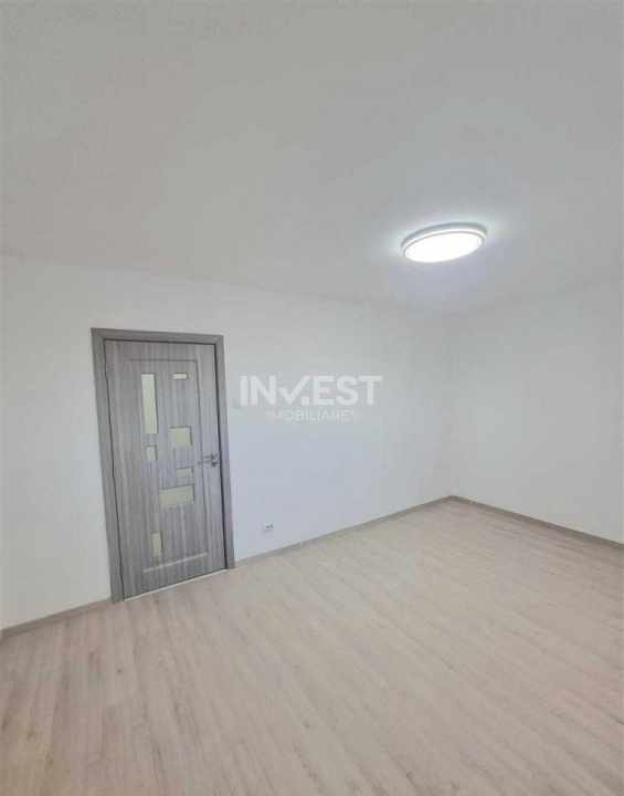 DE VANZARE-APARTAMENT 2 CAMERE-DECOMANDAT-MIRCEA CEL BATRAN - 3