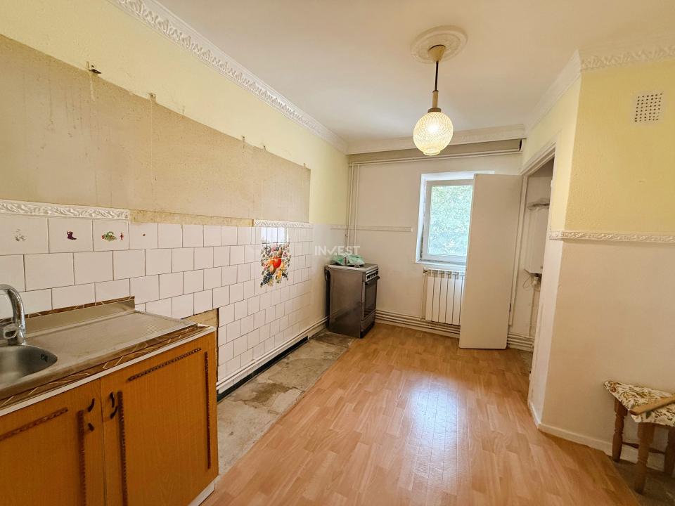 Apartament cu 4 camere lângă Mănăstirea Frumoasa - etajul 3 - bloc 1983 - 7