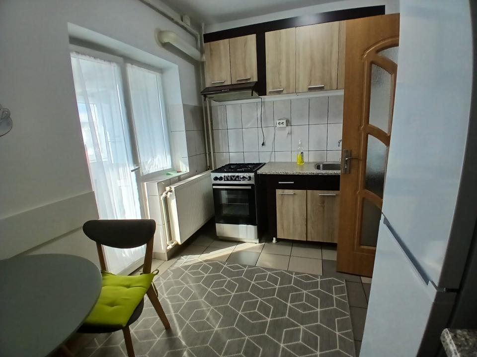 Garsonieră spațioasă de închiriat în zona Gară, 400 € - 3