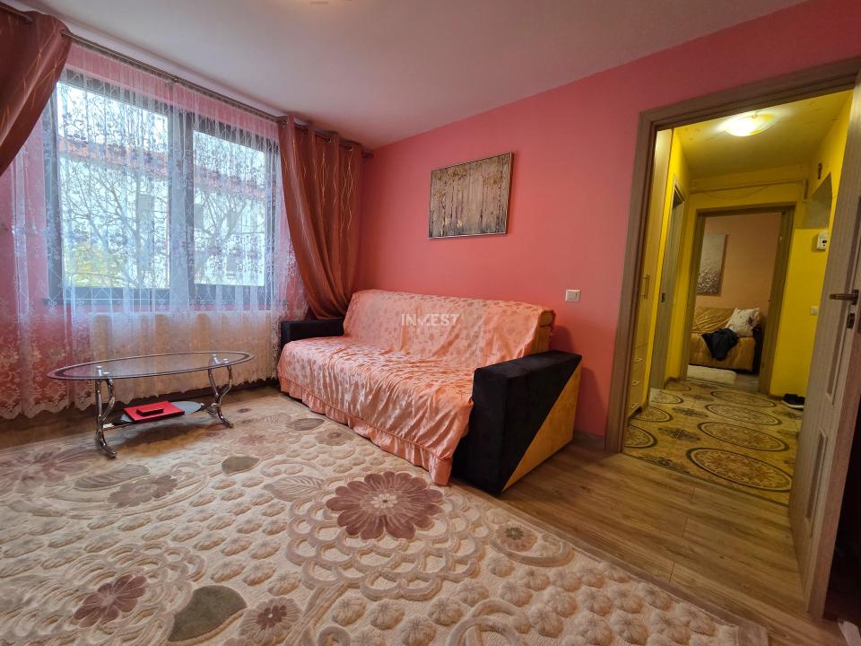 Apartament de 3 camere, decomandat, zona Piata Voievozilor-Alexandru cel Bun - 2