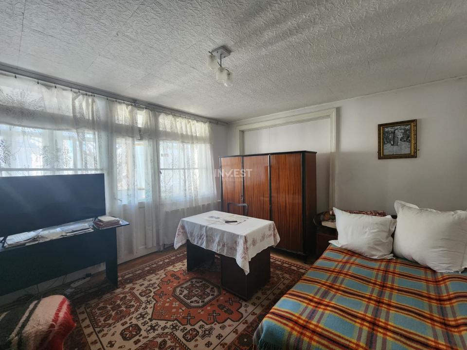 CASA CENTRU IASI, 7 CAMERE, 143 MP UTILI, 22 MP BECI, MAGAZIE SI GARAJ - 1