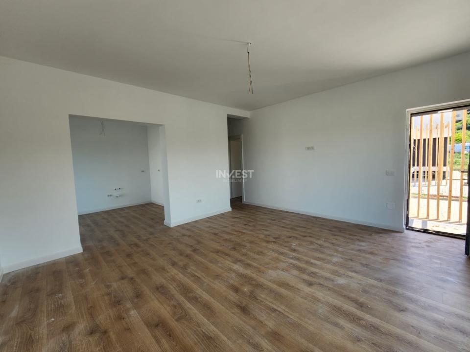 CASA INDIVIDUALA, 4 CAMERE, 2 BAI, 800 MP TEREN , MALL MOLDOVA - 11