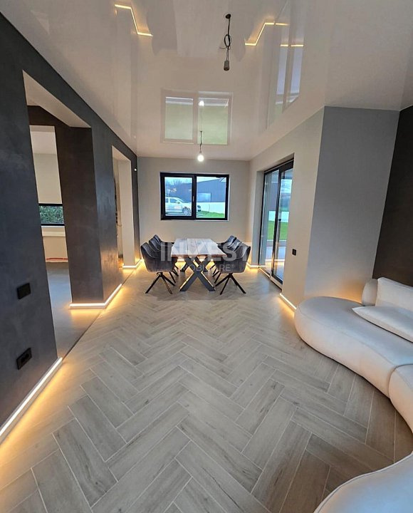 Casă Individuală de lux la cheie cu 4 camere în Bucium - 4