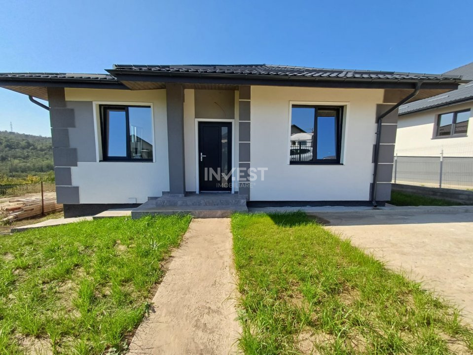 Casă cu 4 camere, 2 băi, beci spațios și 400 mp teren - 3