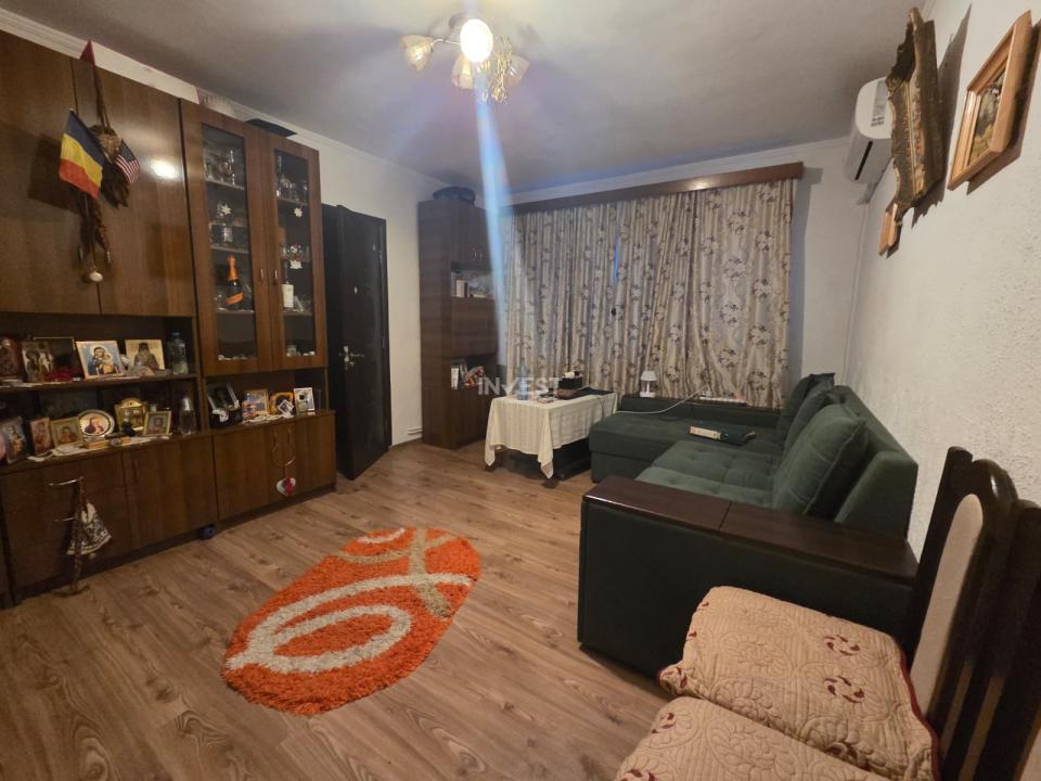 Vanzare-Apartament 3 camere-etajul 2-Alexandru cel Bun - 2