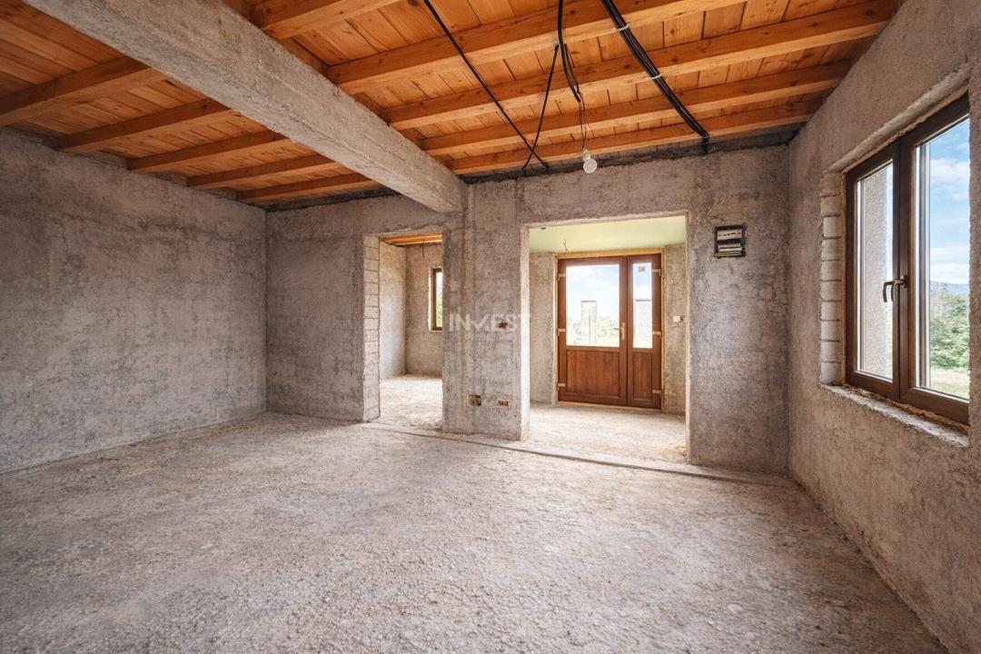 Casă tip duplex de vânzare 380 MP teren, zona Vișani - IAȘI, COMISION 0% - 6