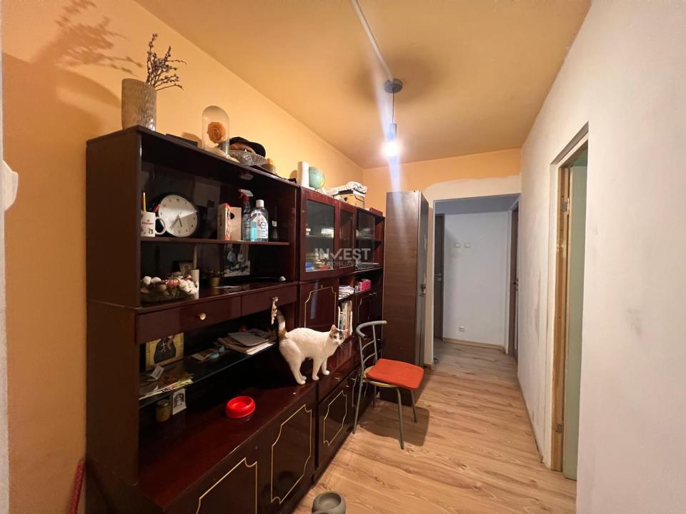 Apartament 4 camere-etaj 1-90 mp-Podu Ros-sens giratoriu - 8