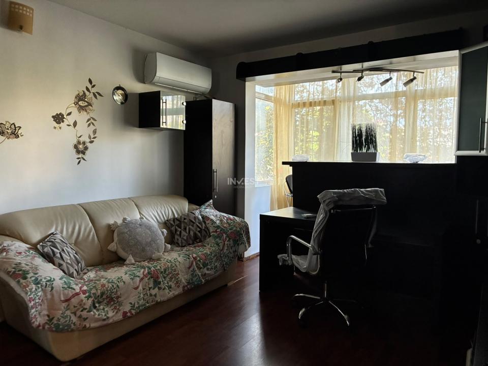 Apartament 3 camere, 70 mp - Podu Ros - 1