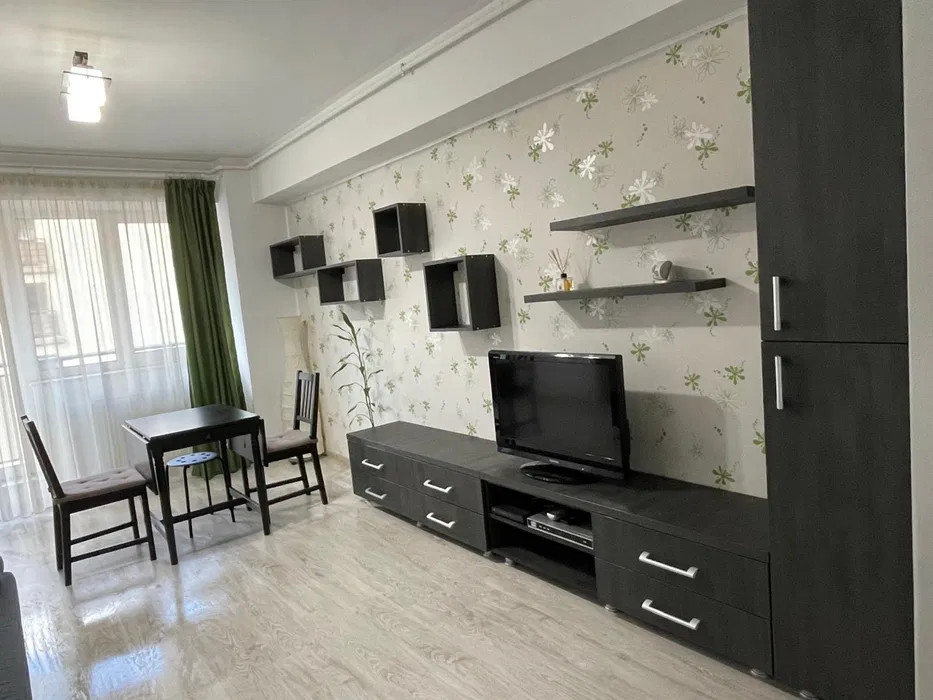 Apartament de 2 camere decomandate, 40 mp utili, balcon, Zona Gheorgheni
