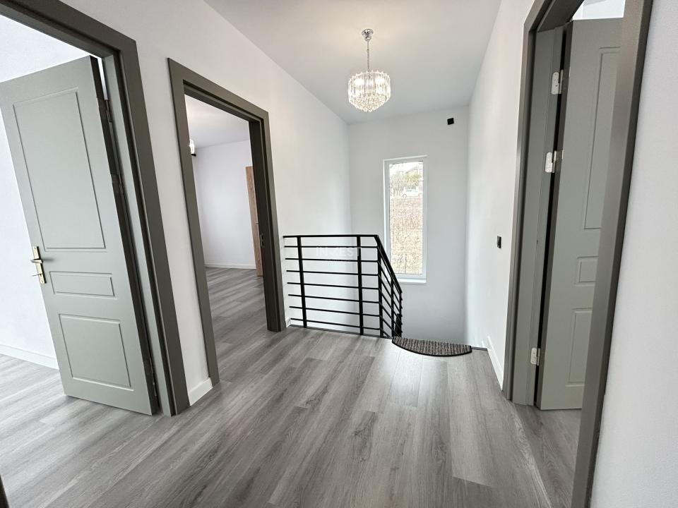 Casa individuala, 5 camere, 3 bai, utilata. Zona Bucium- Plopii Fara Sot, IASI - 12