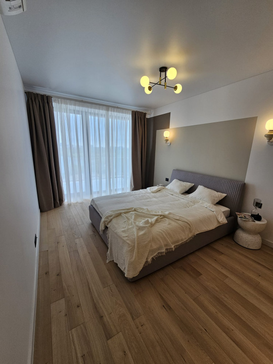 Apartament cu terasă generoasă și vedere superbă spre lac — imaginea 2