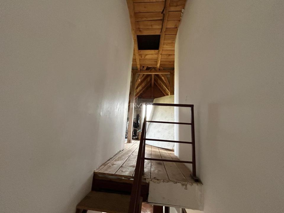 Casa individuala , Valea Adanca - 100mp utili si 350 mp teren - 9