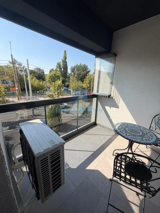 Neofort 50 Titan 2 camere cu balcon si parcare + prox. metrou - fotografie proprietate 8