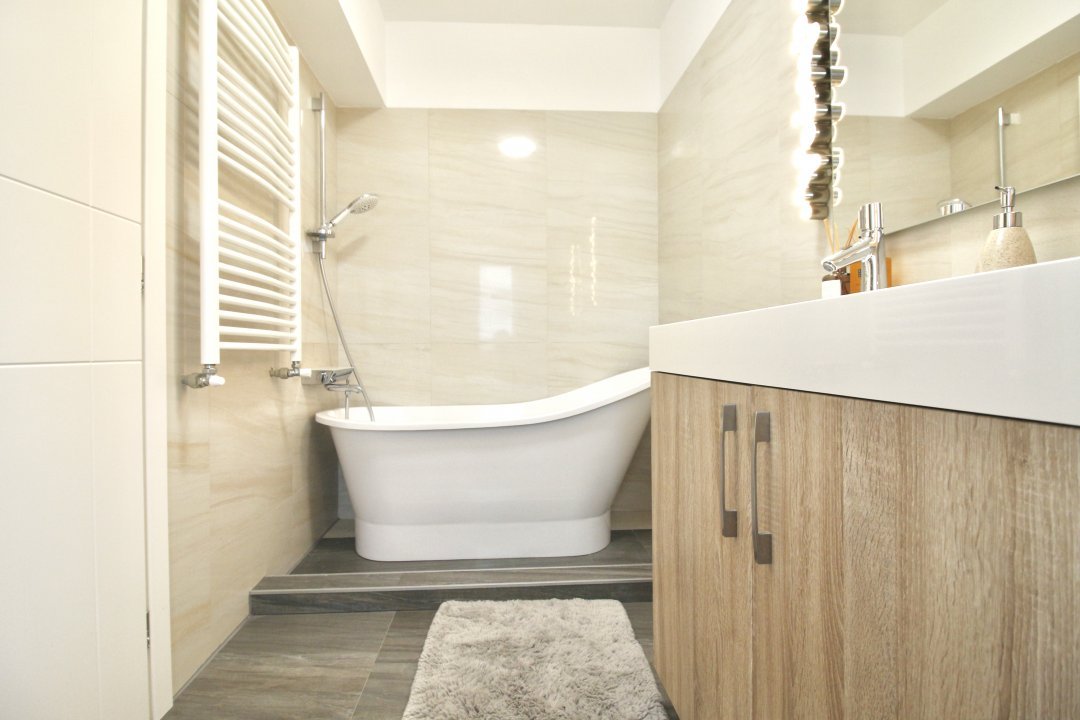 GRADINA ICOANEI-POLONA, APARTAMENT ELEGANT CU TERASA 24 MP SUBERBA SI PARCARE!