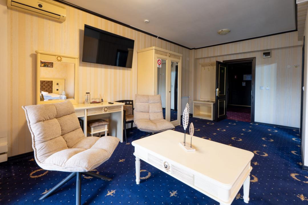 Hotel de vânzare, ideal pentru horeca sau clinică medicală