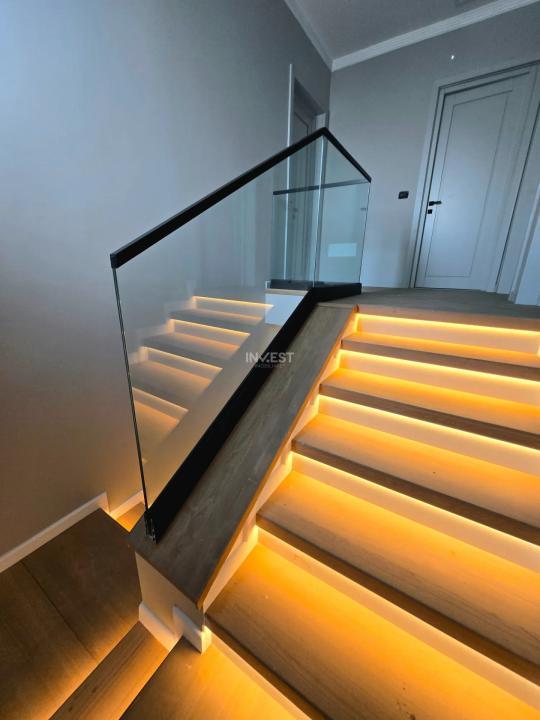 CASA CU 4 CAMERE, 2 BAI , COMPLEX PREMIUM CU ACCES PRIVAT !!! IASI - 17