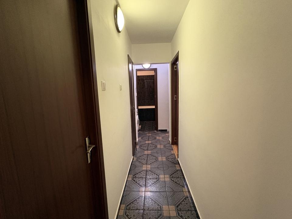 Apartament 3 Camere Aparatorii Patriei - Decomandat -Metrou