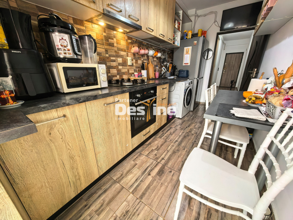 Apartament 2 camere decomandat 49 mp mobilat utilat + balcon