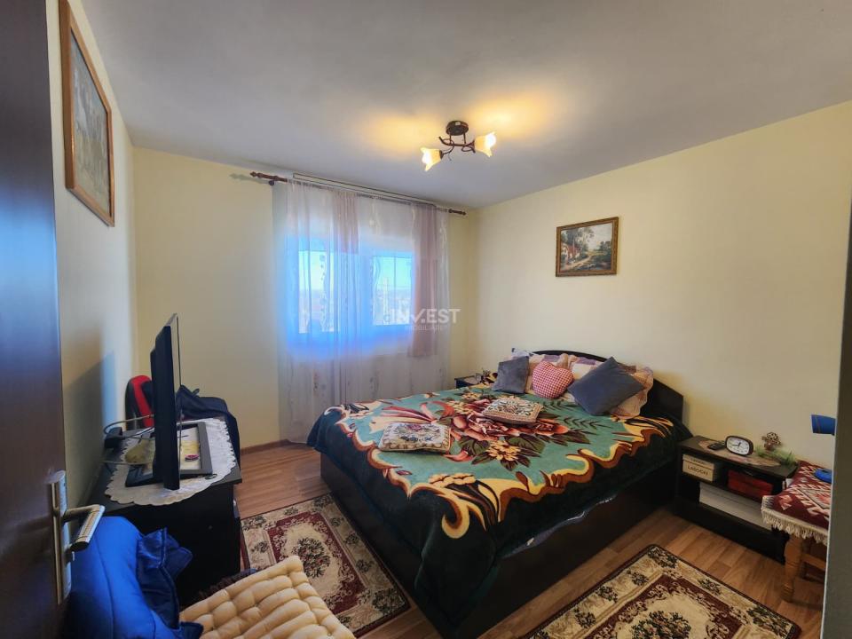 CASA INDIVIDUALA , ZONA TOMESTI, 5 CAMERE - 2