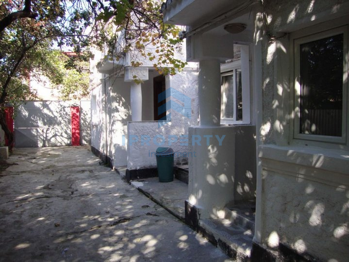 Vânzare Casă 7 camere în Drumul Sarii, intrari separate, curte 338 mp, centrala  - fotografie proprietate 2