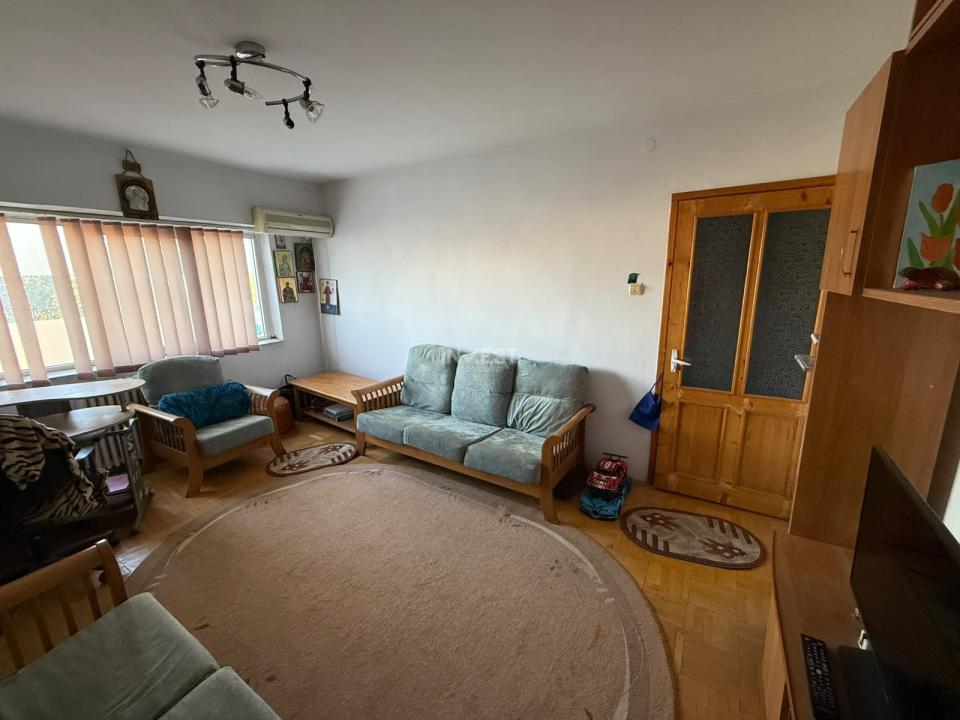 Apartament 3 camere decomandat-72mp-etaj intermediar-Bld Socola - 10
