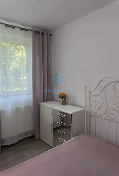 Închiriere Apartament 4 camere în Titan - fotografie proprietate 2