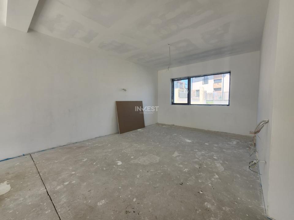 Casa individuala , 4 camere, 3 bai, garaj 26 mp , terasa 40 mp, VALEA ADANCA - 25