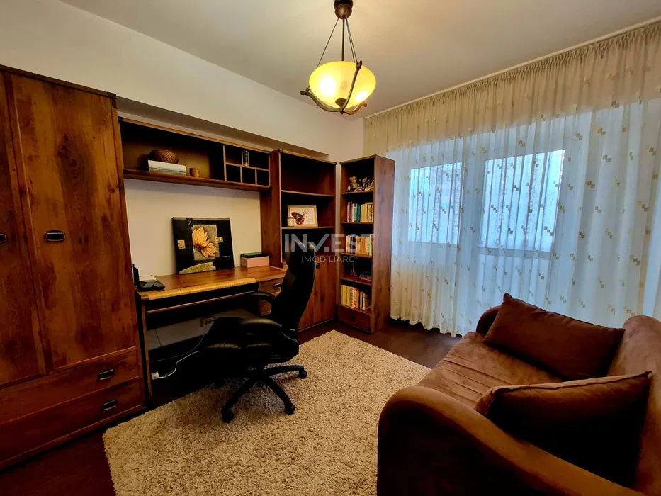 Apartament 4 camere de inchiriat zona Nicolina - 5