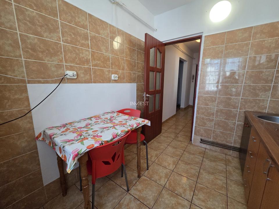 Apartament 2 camere, decomandate, etaj intermediar  - 8