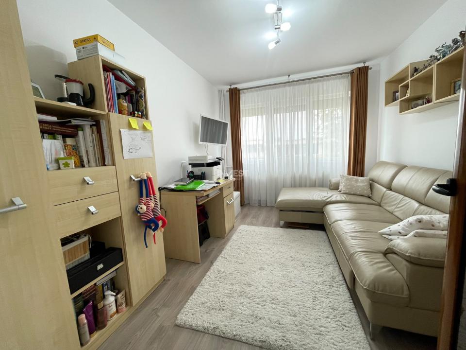 Aparetament renovat 3 camere decomandat-Podu Ros-Odeon-bloc fara risc - 7