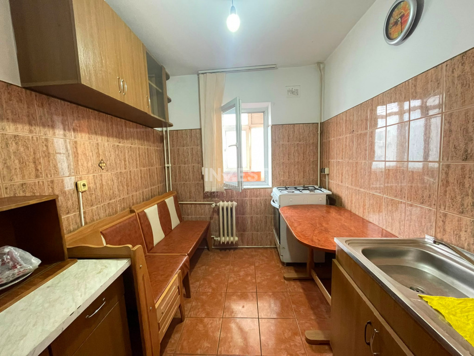 Apartament 2 camere decomandat-Podul de Fier-etaj intermediar - 2