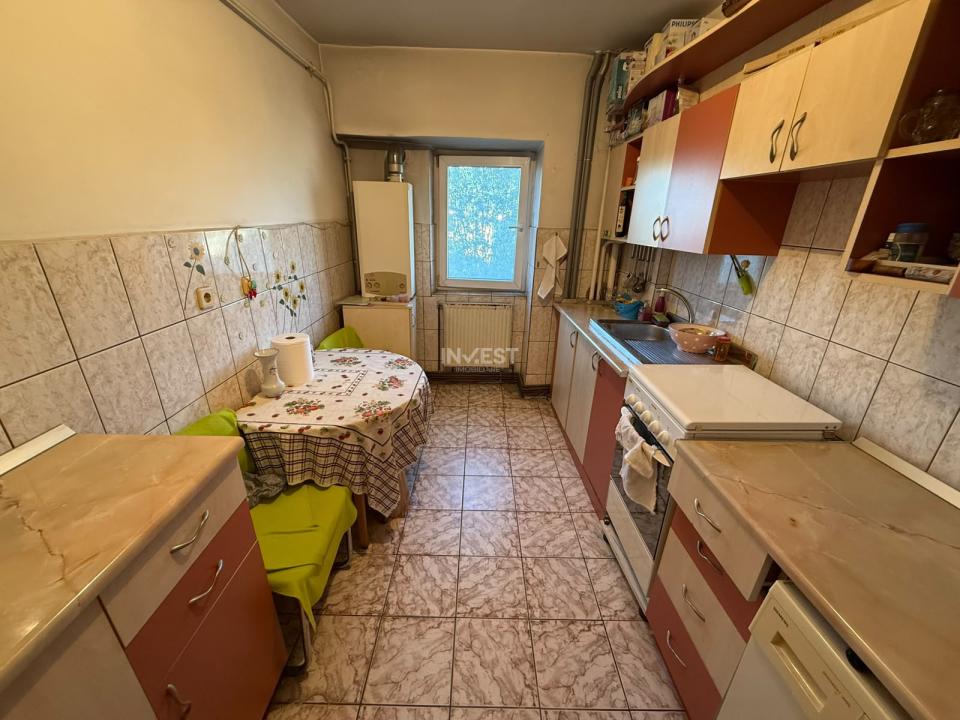 Apartament 3 camere decomandat-72mp-etaj intermediar-Bld Socola - 5