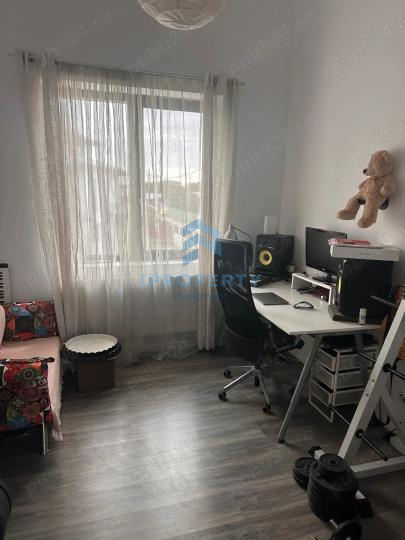 Vila | 4 Camere | Giulesti Sarbi | Curte 300mp | Centrala proprie | - fotografie proprietate 4