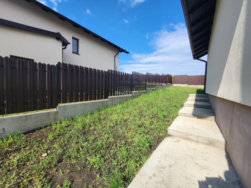 Casa individuala,4 camere,2 bai,110 mp utili,500 mp teren,20 mp Beci, Miroslava - 14