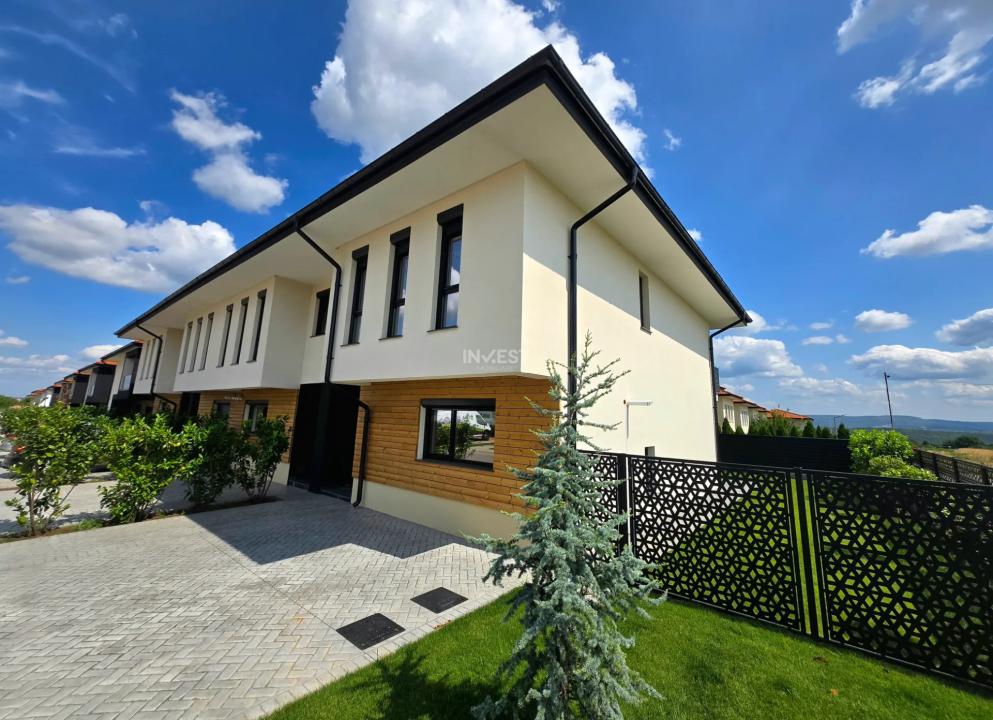 CASA CU 4 CAMERE, 2 BAI , COMPLEX PREMIUM CU ACCES PRIVAT !!! IASI - 10