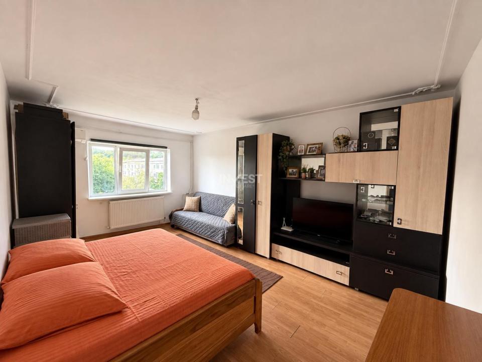 Apartament decomandat cu 1 cameră în Nicolina 1 - 3