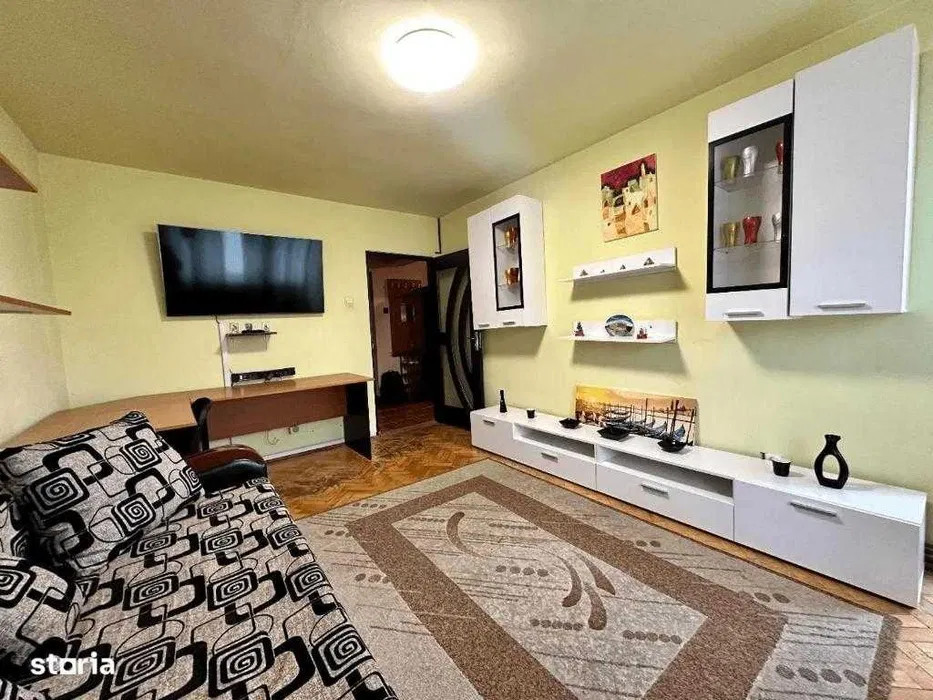 Apartament de 2 camere decomandate, 42 mp utili, balcon, Zona Manastur