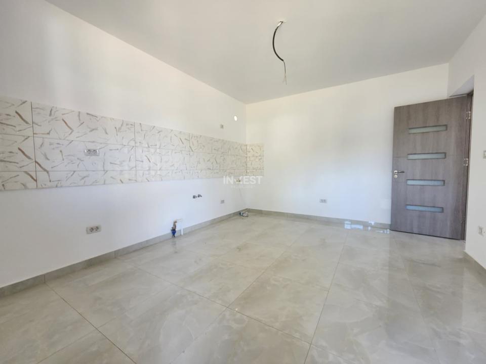 CASA INDIVIDUALA, 3 CAMERE, 400 MP TEREN,CIURBESTI - 8
