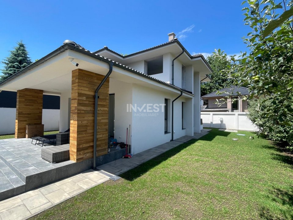 *Vilă Bucium-Vișan* - 650mp teren - *toate utilitățile* - 10