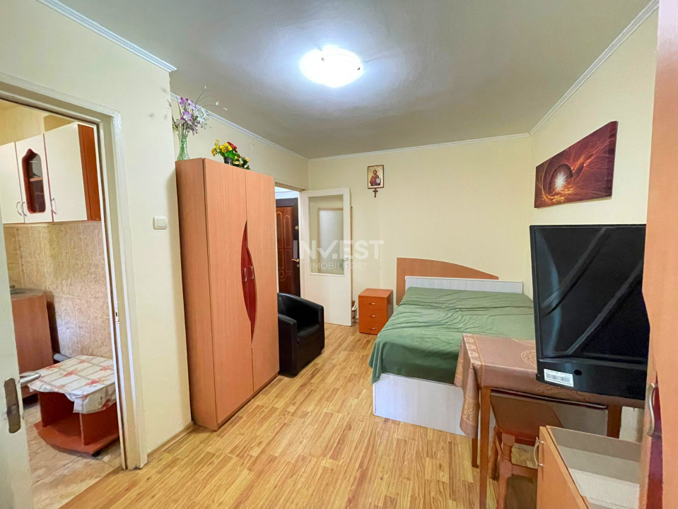 Garsoniera-Podu Ros-etaj 2-bloc fara risc - 2