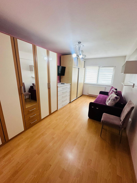 Apartament de 2 camere, 62 mp utili, balcon, parcare, Floresti, Zona Stejarului